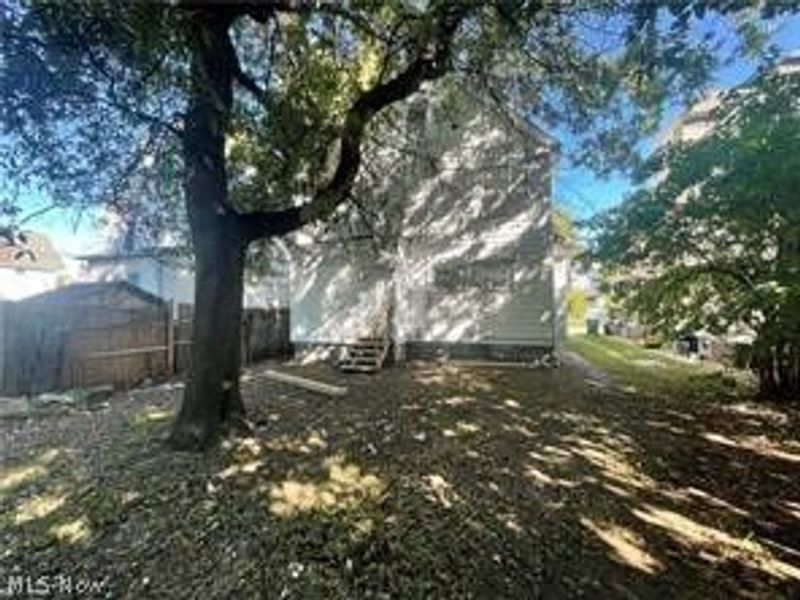 10404 South Boulevard, Cleveland, OH 44108 Photo 4