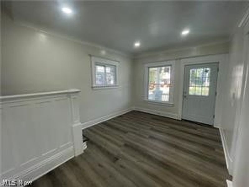 10404 South Boulevard, Cleveland, OH 44108 Photo 5