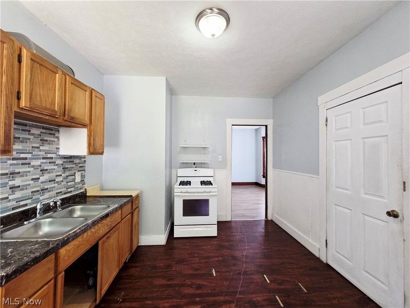 2146 W 81st Street, Cleveland, OH 44102 Photo 14