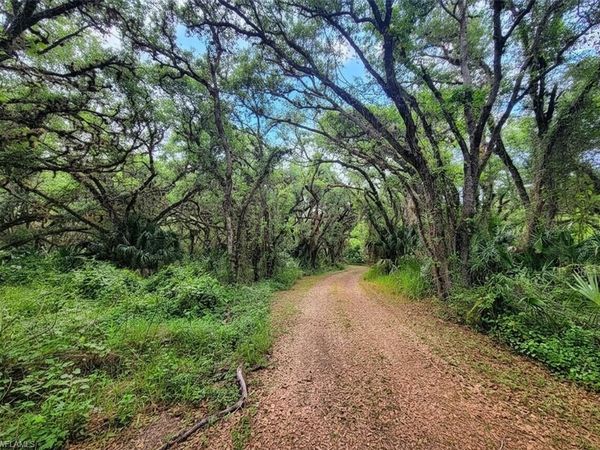 1040 Kirby Thompson RD, FORT DENAUD, FL 33935