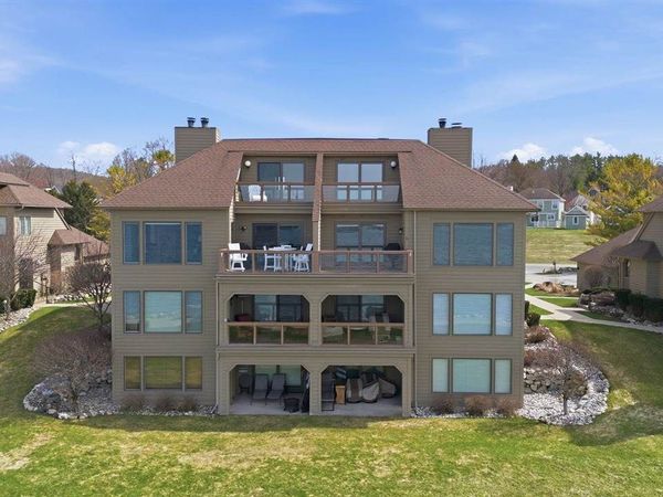 800 Front Street, Unit 98, Boyne City, MI 49712