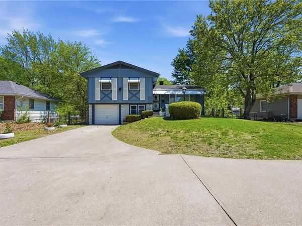 9005 Blue Ridge Boulevard, Kansas City, MO 64138