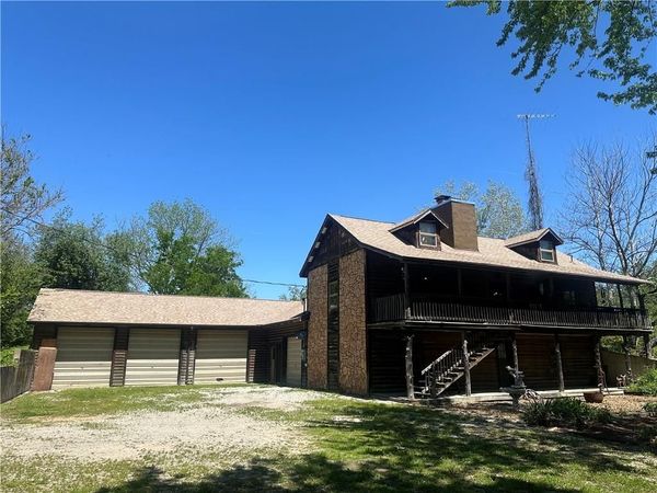 17 NE 465th Road, Warrensburg, MO 64093