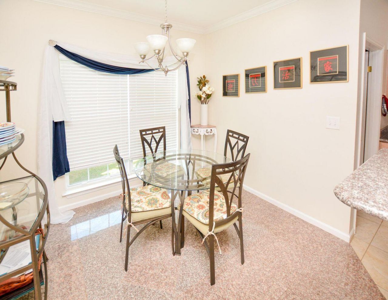 700 Daniel Ellis Drive Photo 10