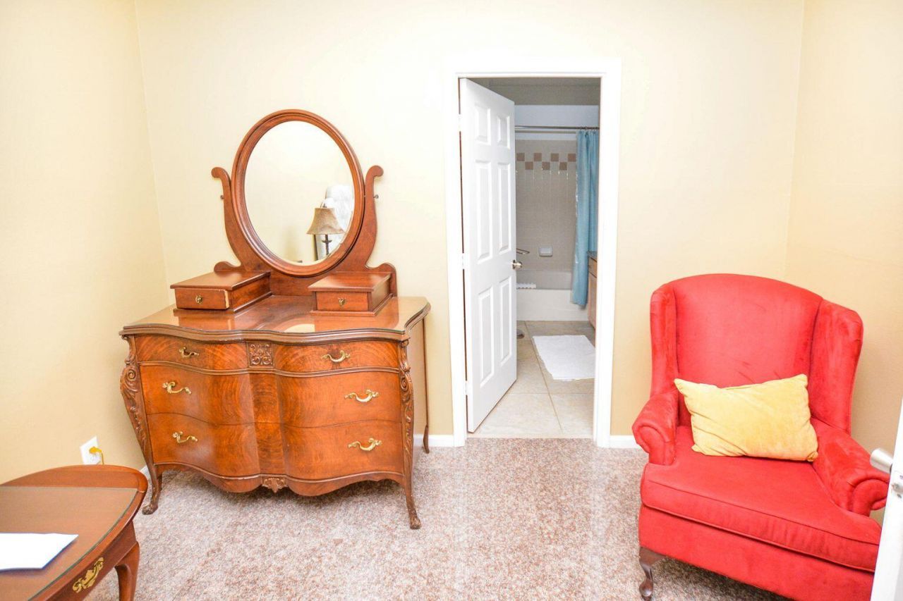 700 Daniel Ellis Drive Photo 15