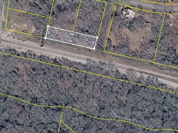 0 Seminary St E, Hollow Rock, TN 38342