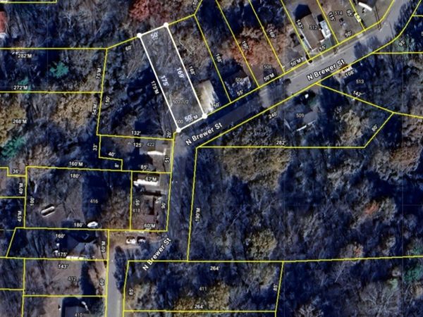 500 N Brewer St , Paris, TN 38242