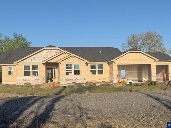 348 E Kisling Av, Brownsville, OR 97327