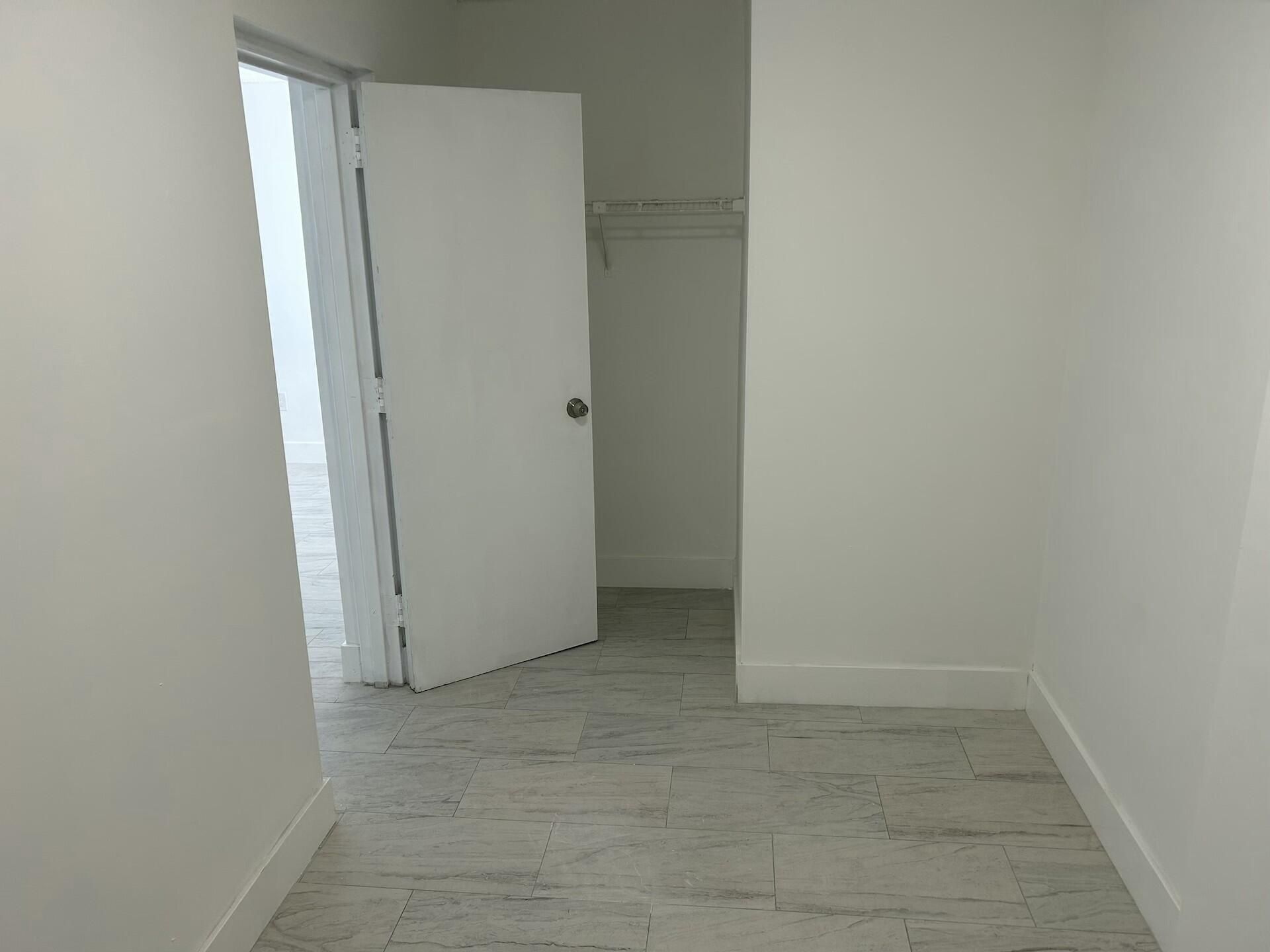 701 N Pine Island Road, Unit 304, Plantation, FL 33324 Photo