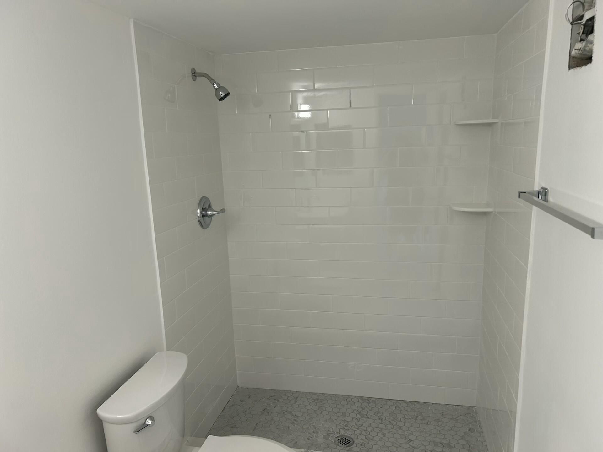 701 N Pine Island Road, Unit 304, Plantation, FL 33324 Photo