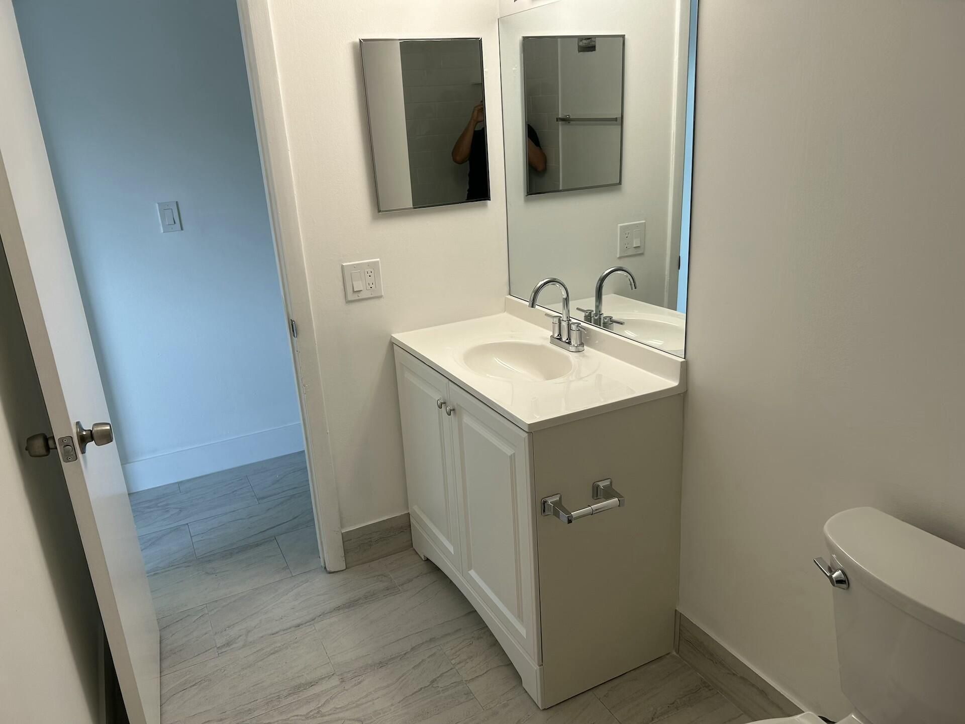 701 N Pine Island Road, Unit 304, Plantation, FL 33324 Photo