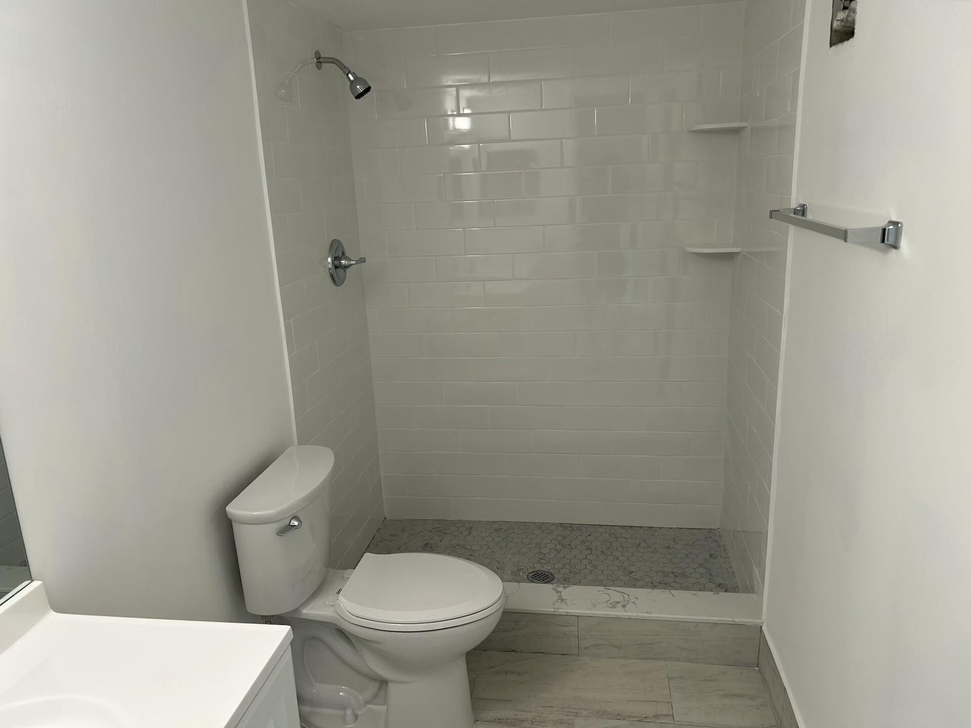 701 N Pine Island Road, Unit 304, Plantation, FL 33324 Photo