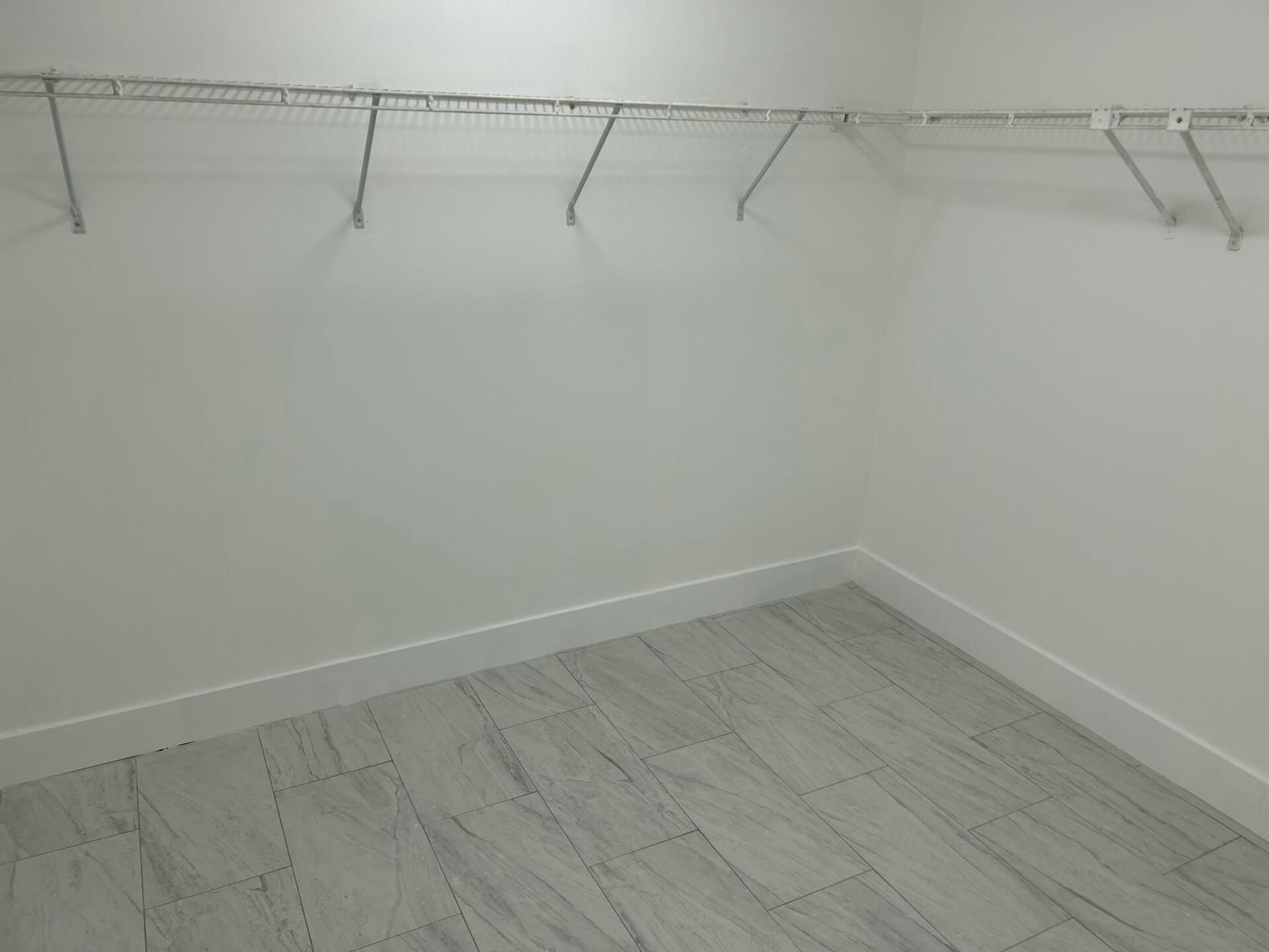 701 N Pine Island Road, Unit 304, Plantation, FL 33324 Photo