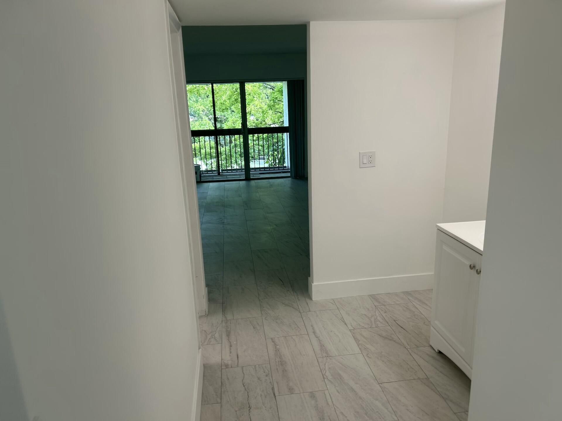 701 N Pine Island Road, Unit 304, Plantation, FL 33324 Photo