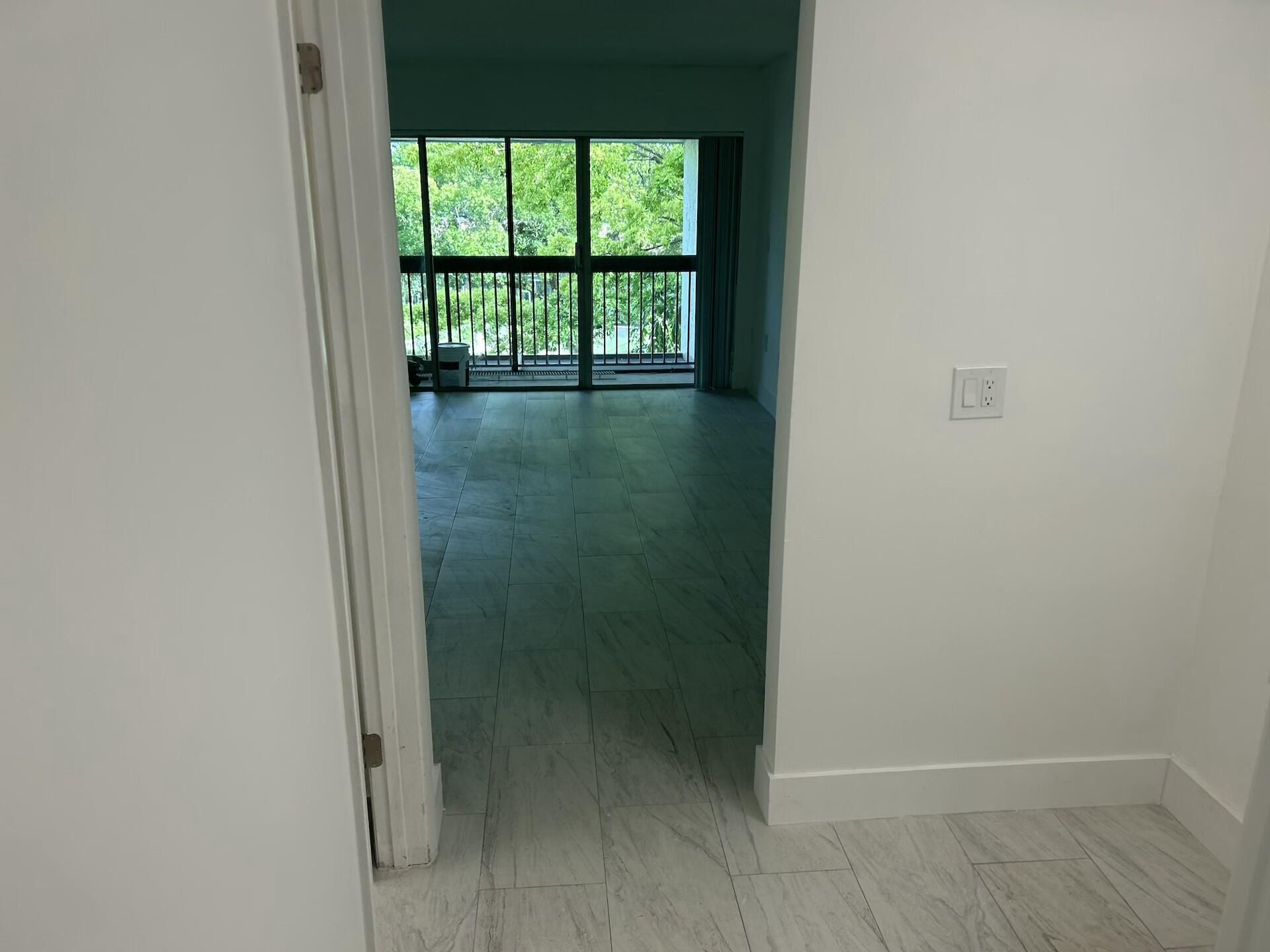 701 N Pine Island Road, Unit 304, Plantation, FL 33324 Photo