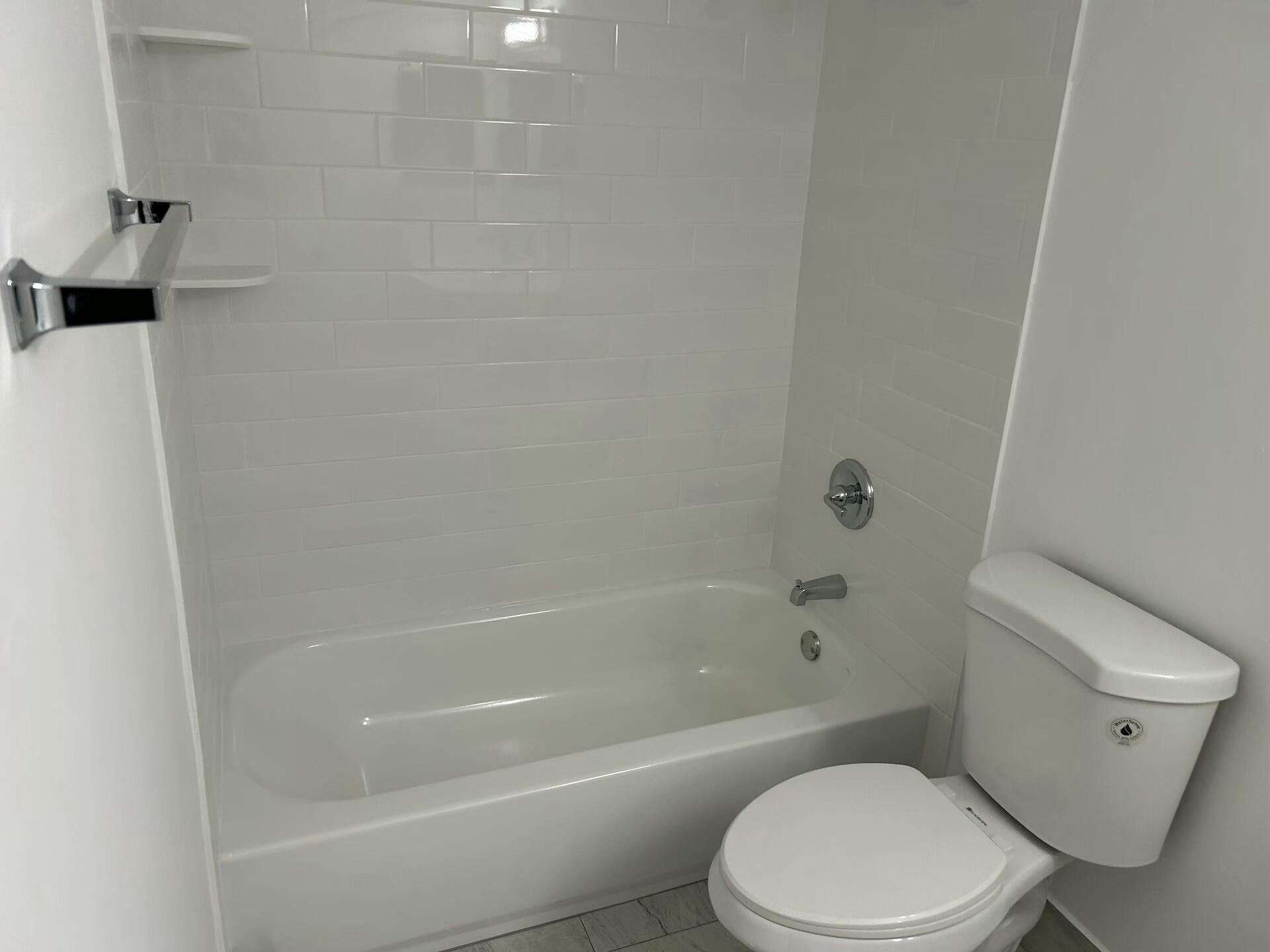 701 N Pine Island Road, Unit 304, Plantation, FL 33324 Photo