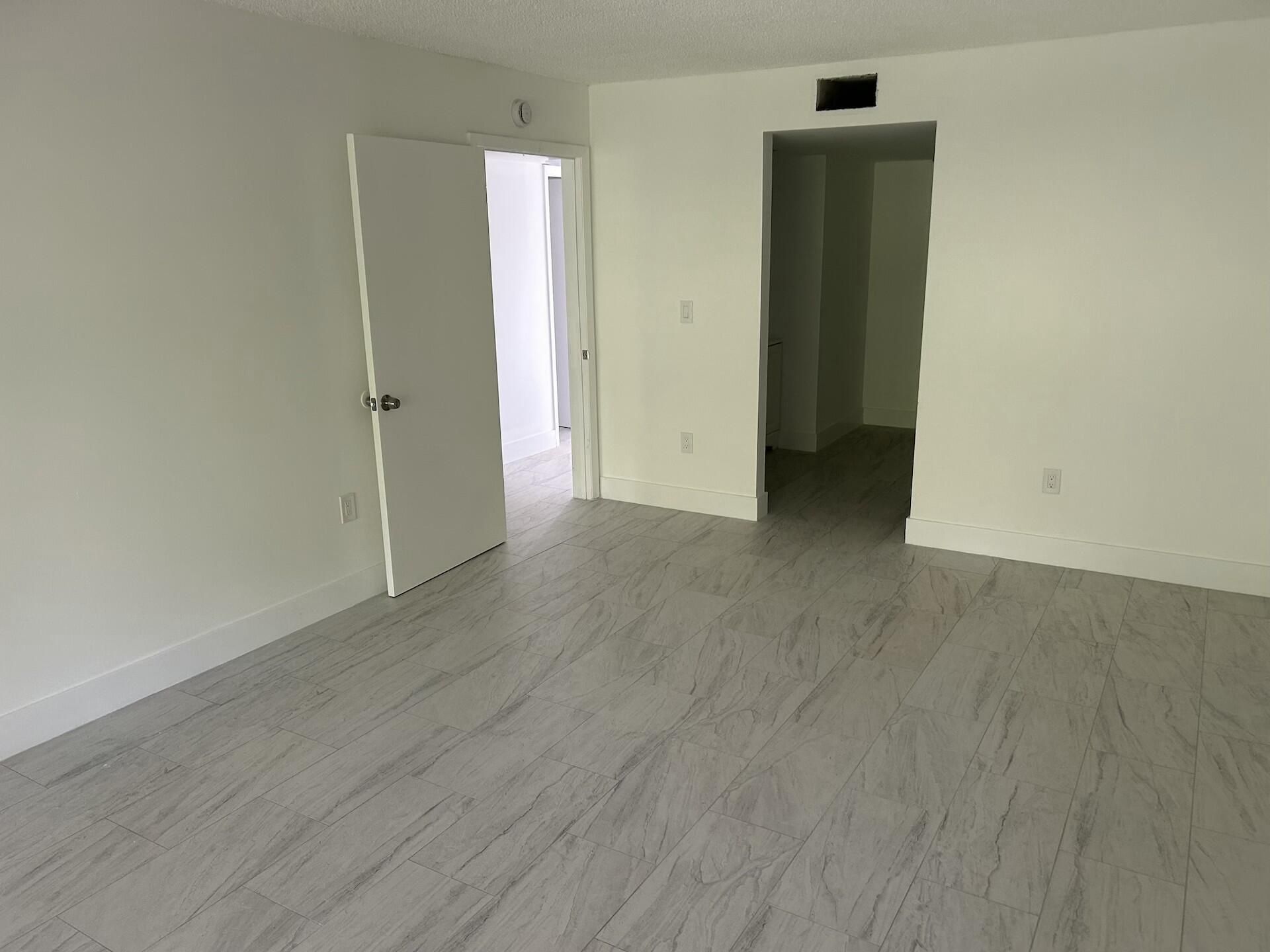 701 N Pine Island Road, Unit 304, Plantation, FL 33324 Photo