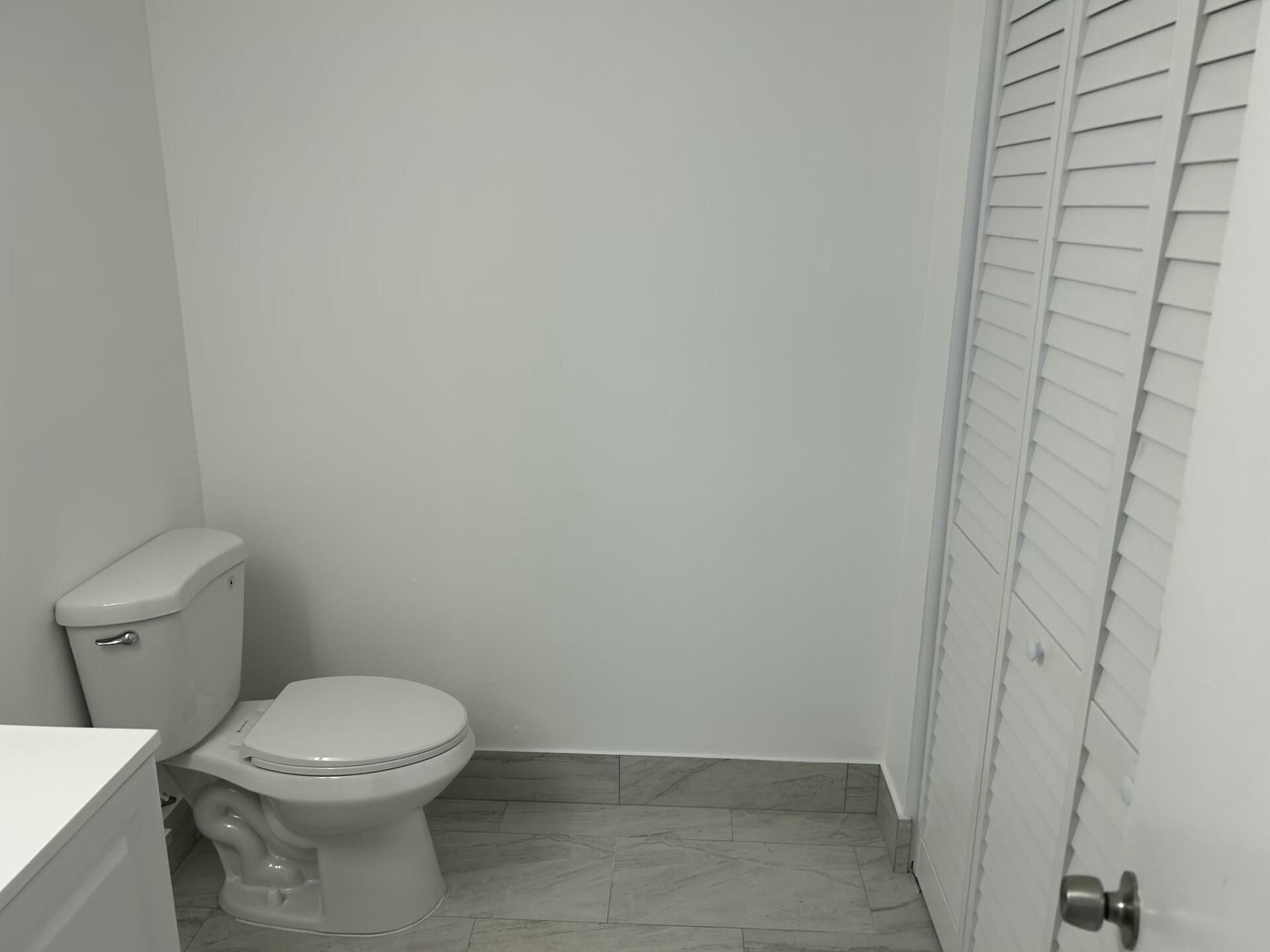 701 N Pine Island Road, Unit 304, Plantation, FL 33324 Photo