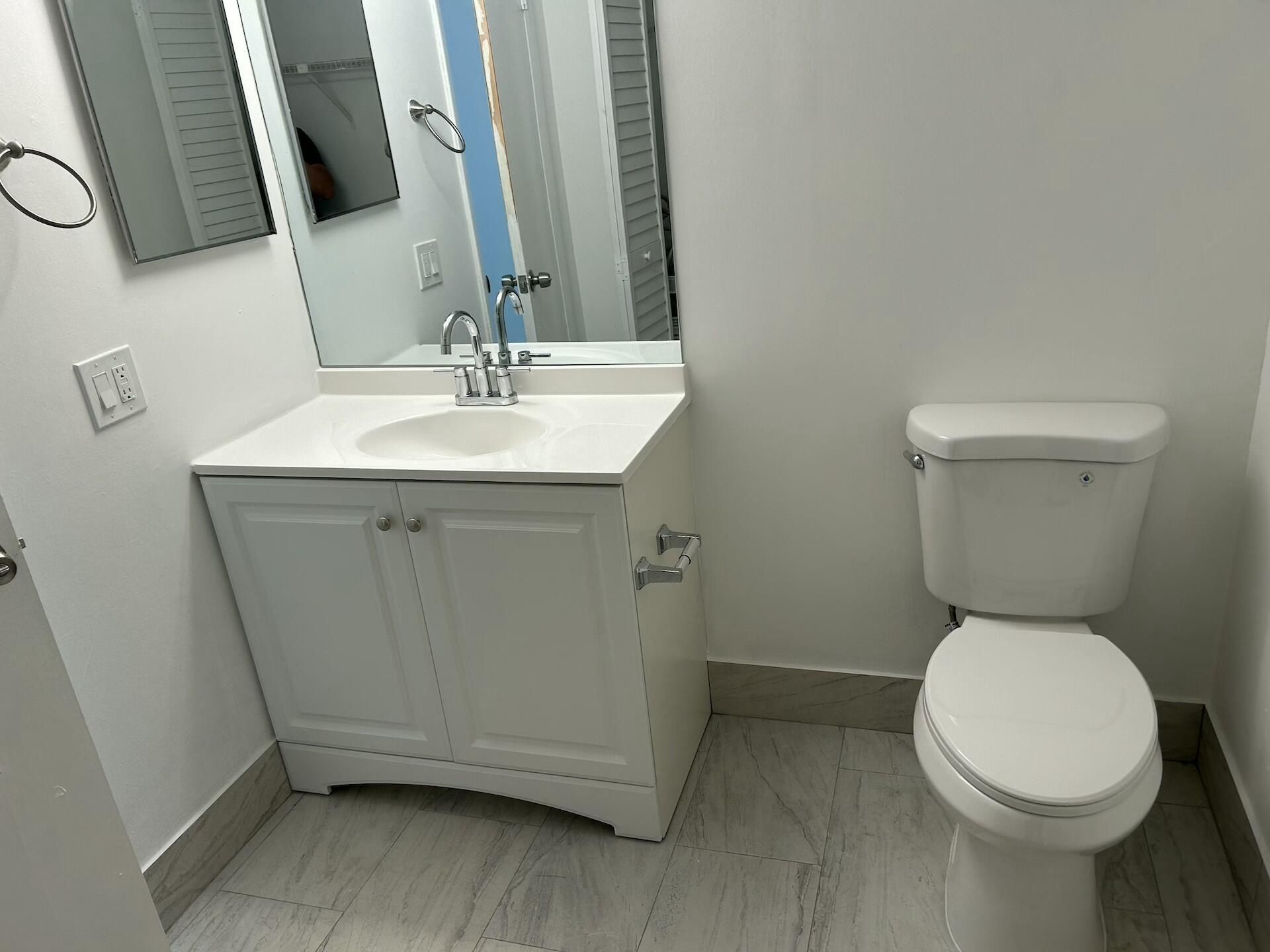 701 N Pine Island Road, Unit 304, Plantation, FL 33324 Photo
