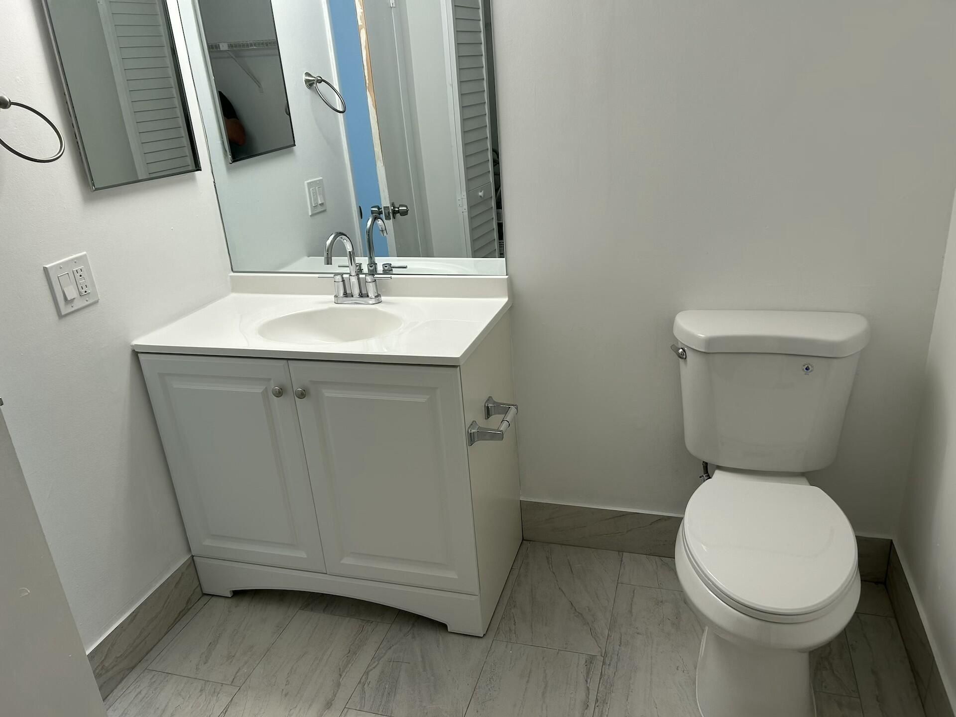 701 N Pine Island Road, Unit 304, Plantation, FL 33324 Photo