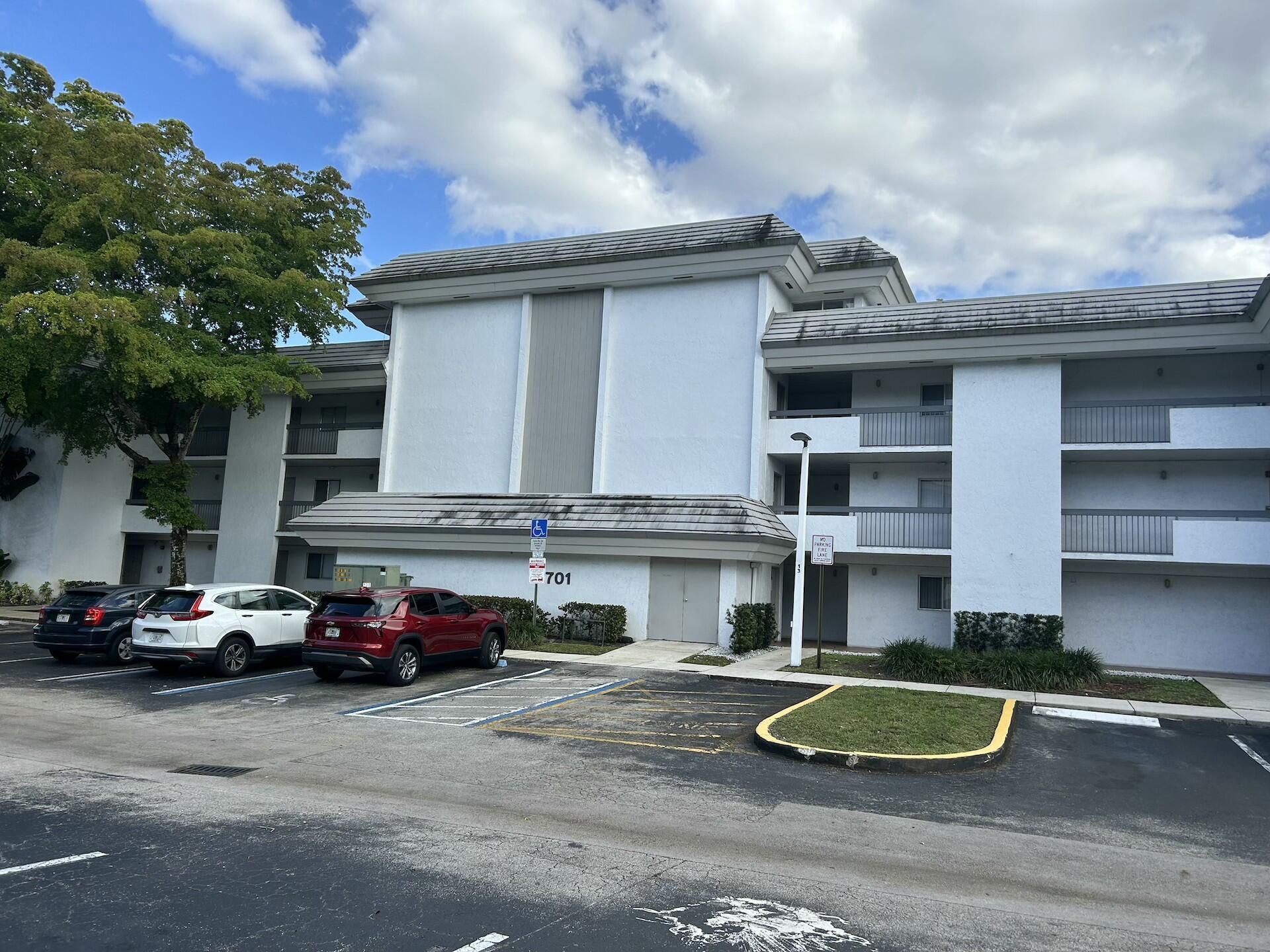 701 N Pine Island Road, Unit 304, Plantation, FL 33324 Photo