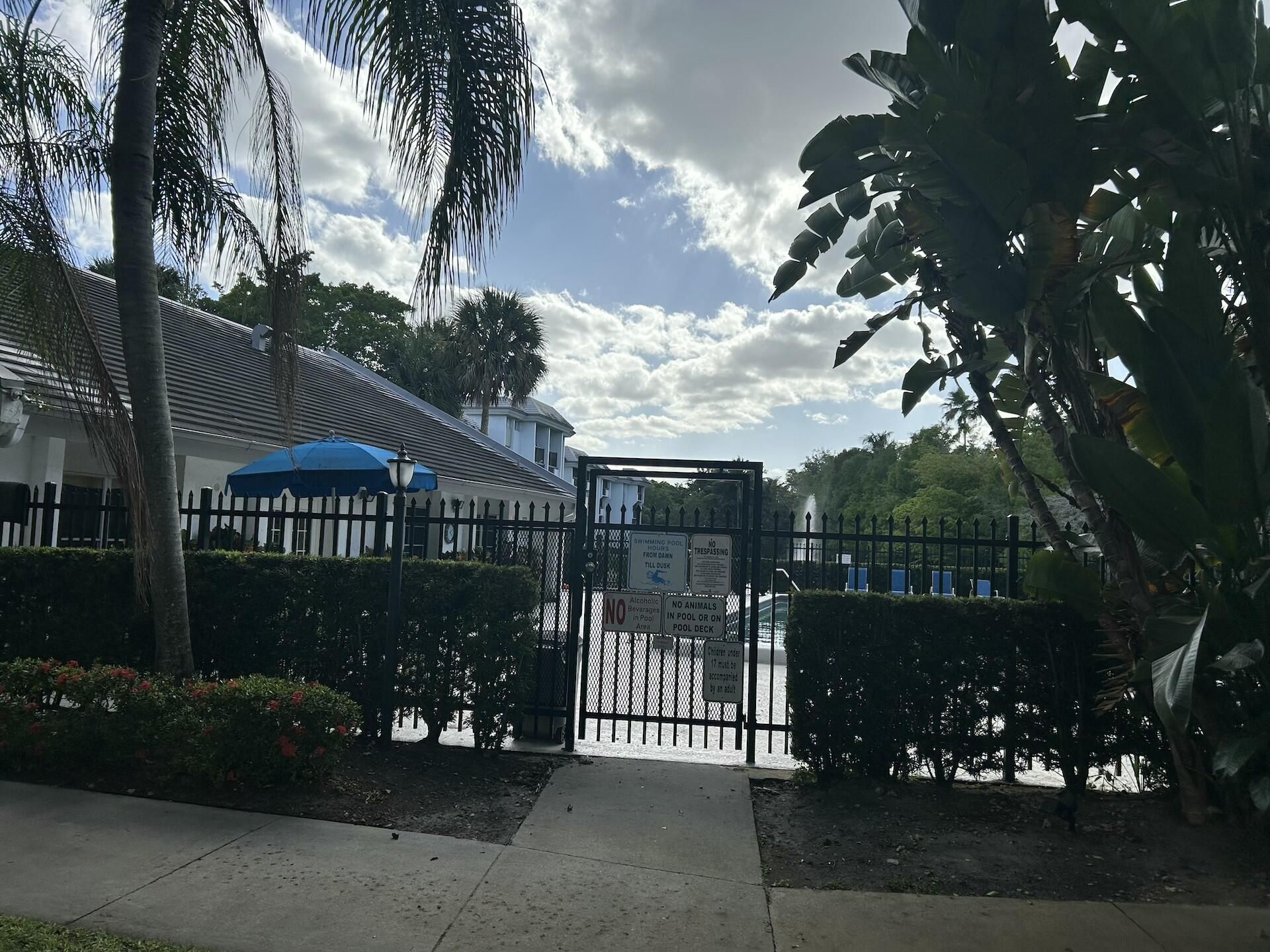 701 N Pine Island Road, Unit 304, Plantation, FL 33324 Photo