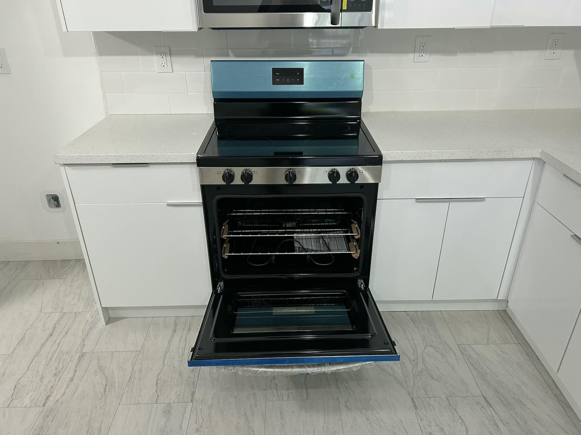 701 N Pine Island Road, Unit 304, Plantation, FL 33324 Photo