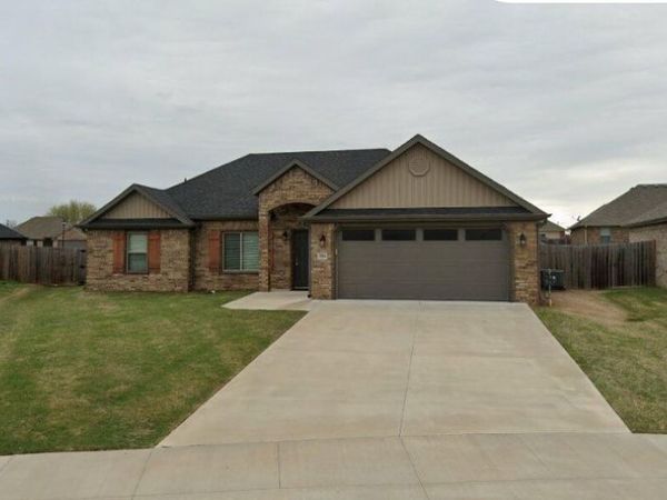 1704 Charismatic Drive , Prairie Grove, AR 72753