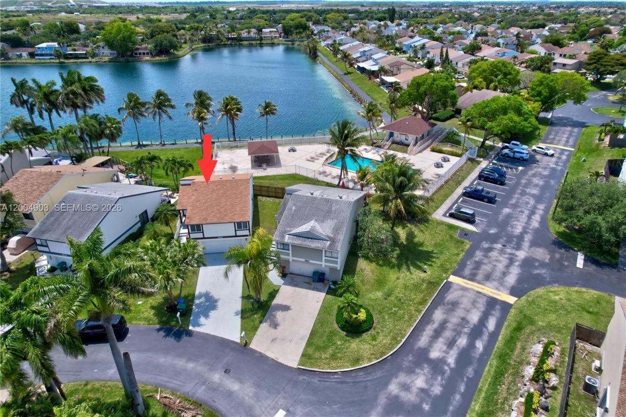 9928 SW 218th Ter, Cutler Bay, FL 33190 Photo