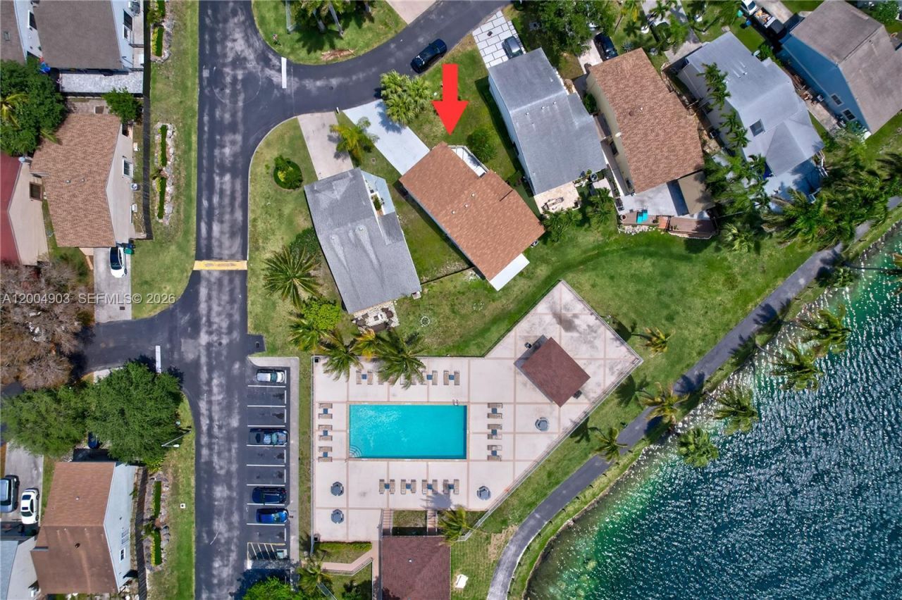 9928 SW 218th Ter, Cutler Bay, FL 33190 Photo