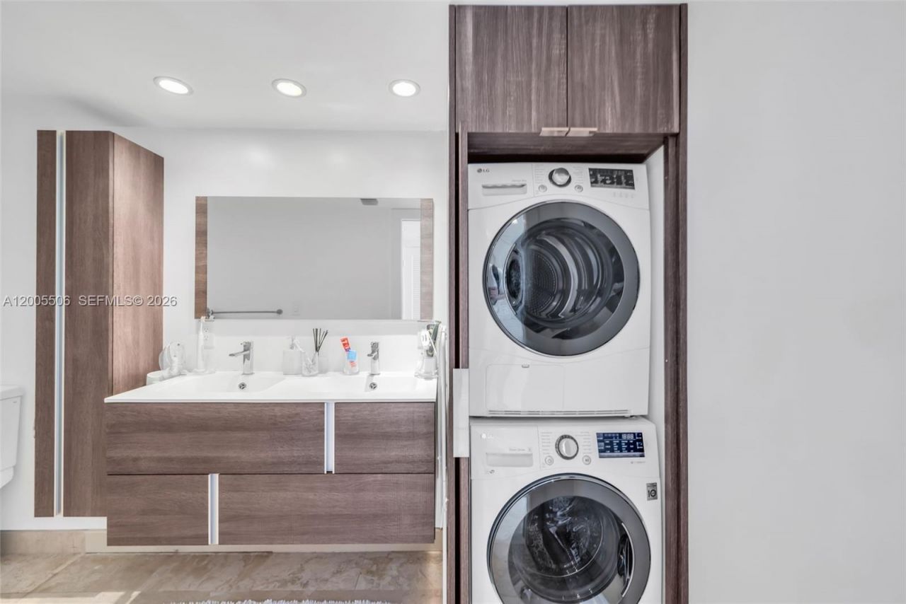 11 Island Ave , Unit 411, Miami Beach, FL 33139 Photo