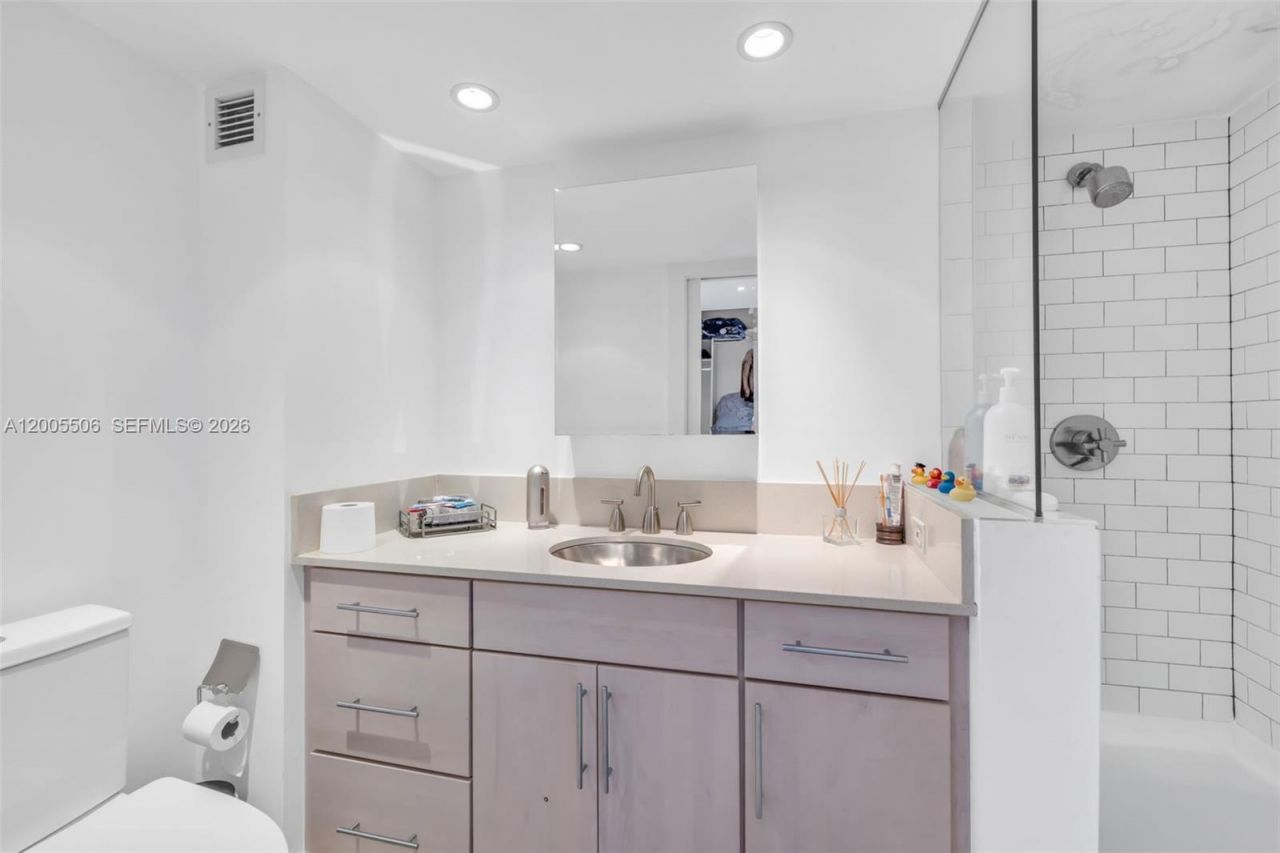 11 Island Ave , Unit 411, Miami Beach, FL 33139 Photo