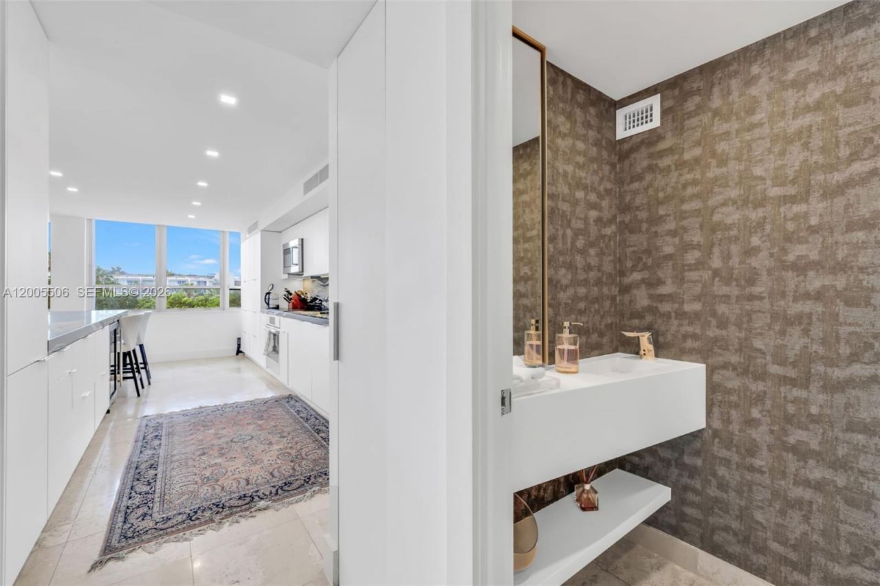 11 Island Ave , Unit 411, Miami Beach, FL 33139 Photo