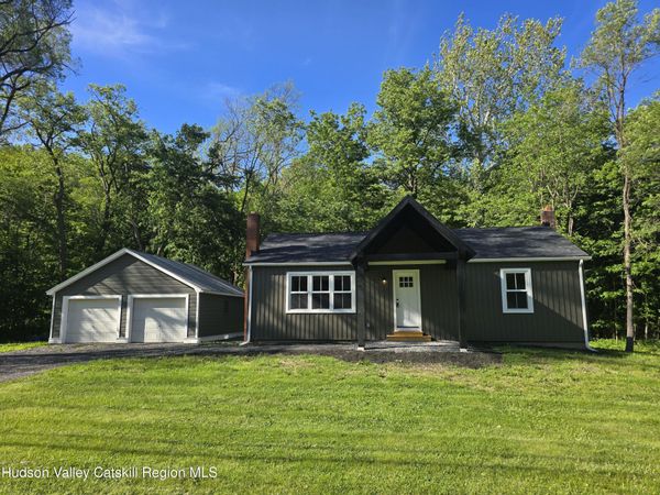 1196 New York 143 , Coeymans Hollow, NY 12046