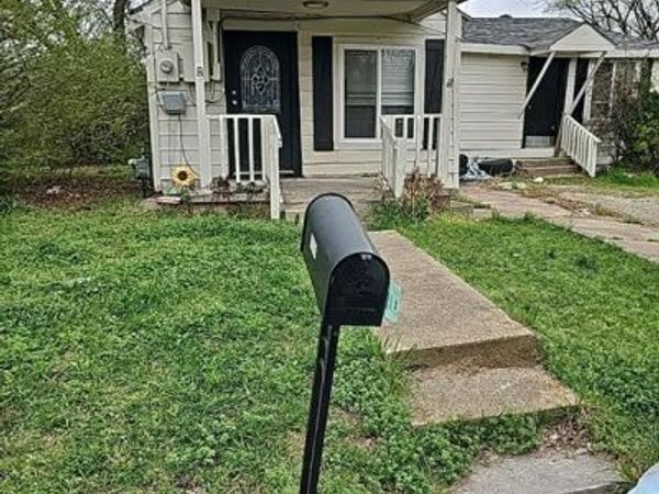 1214 Jones Street , Greenville, TX 75401