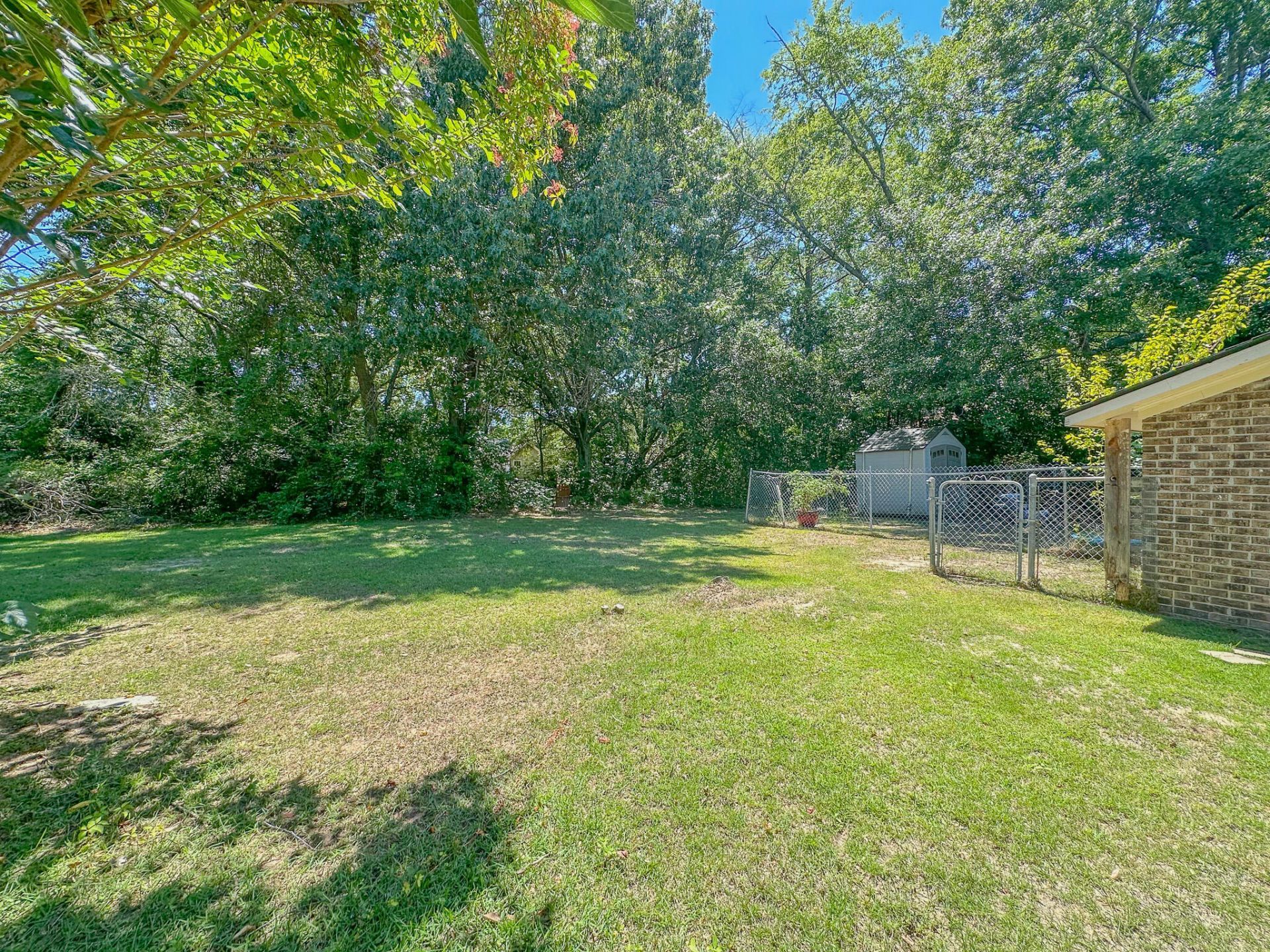 1045 Harborview Road Photo 13