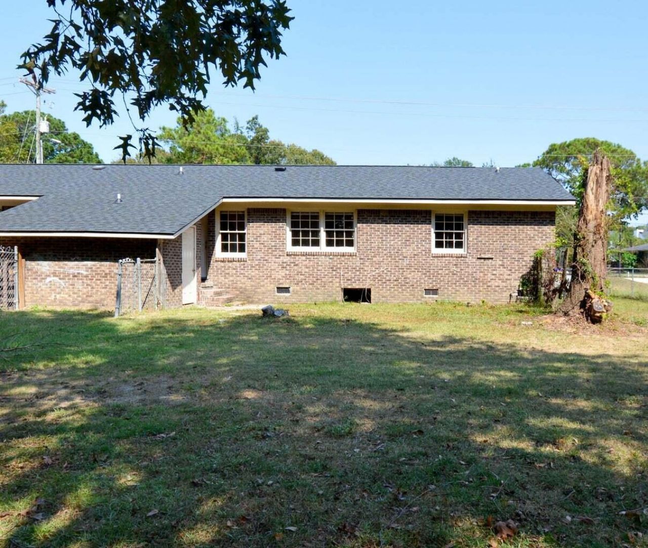 1045 Harborview Road Photo 13