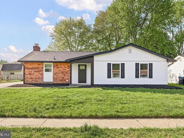 3 QUEENS WAY, NEWARK, DE 19713