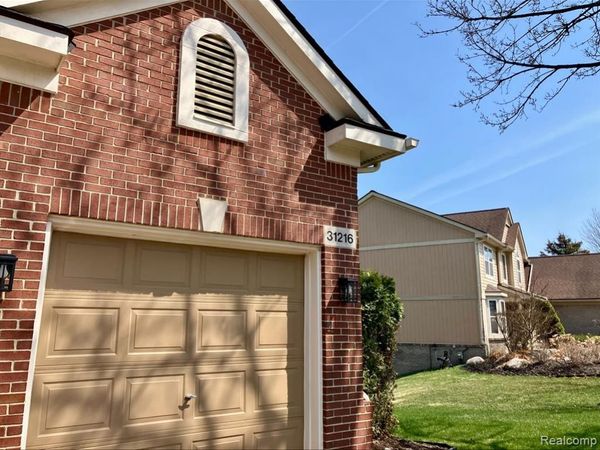 31216 Kingswood Boulevard, Novi, MI 48377