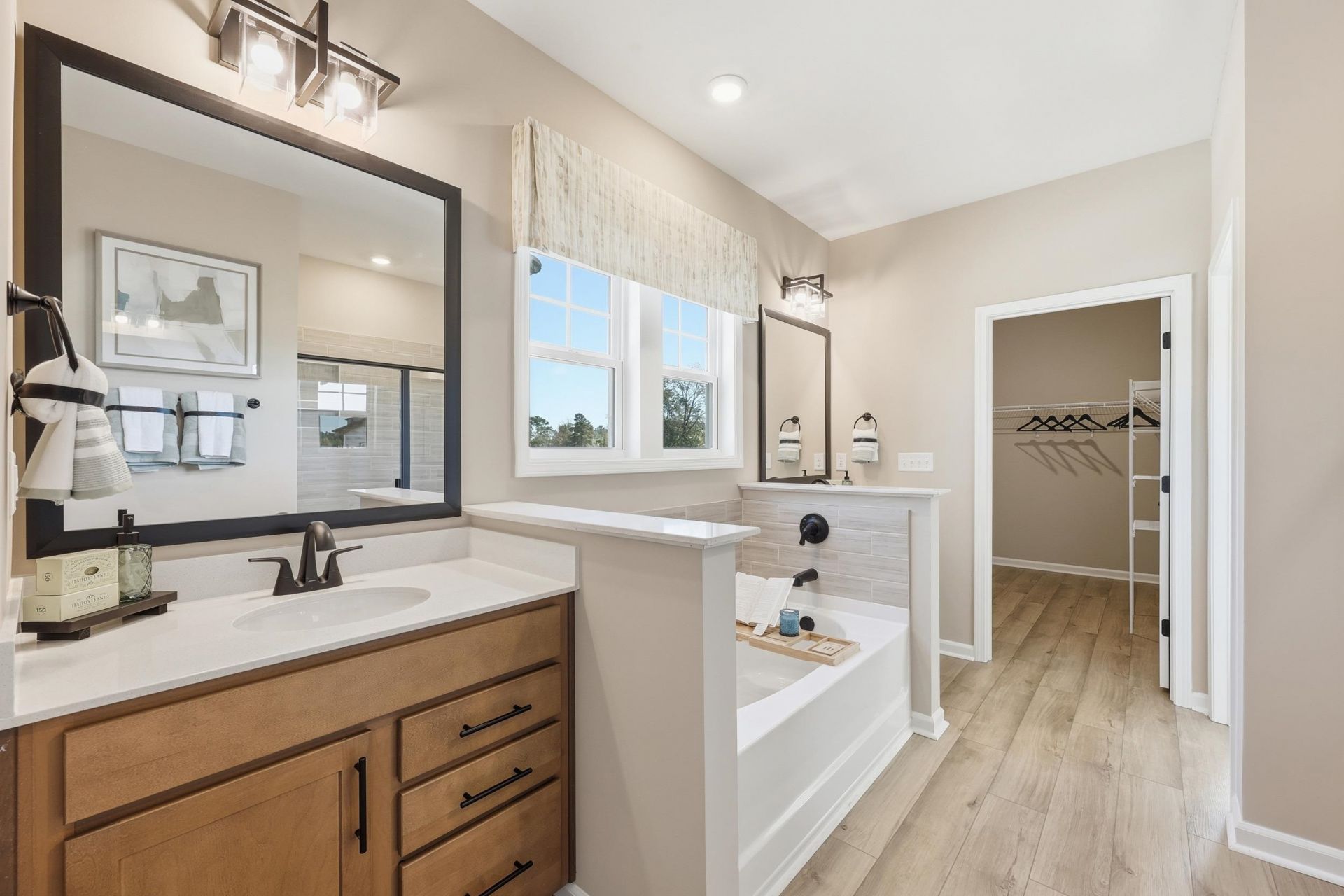 4225 Collins Farm Way  Photo 13