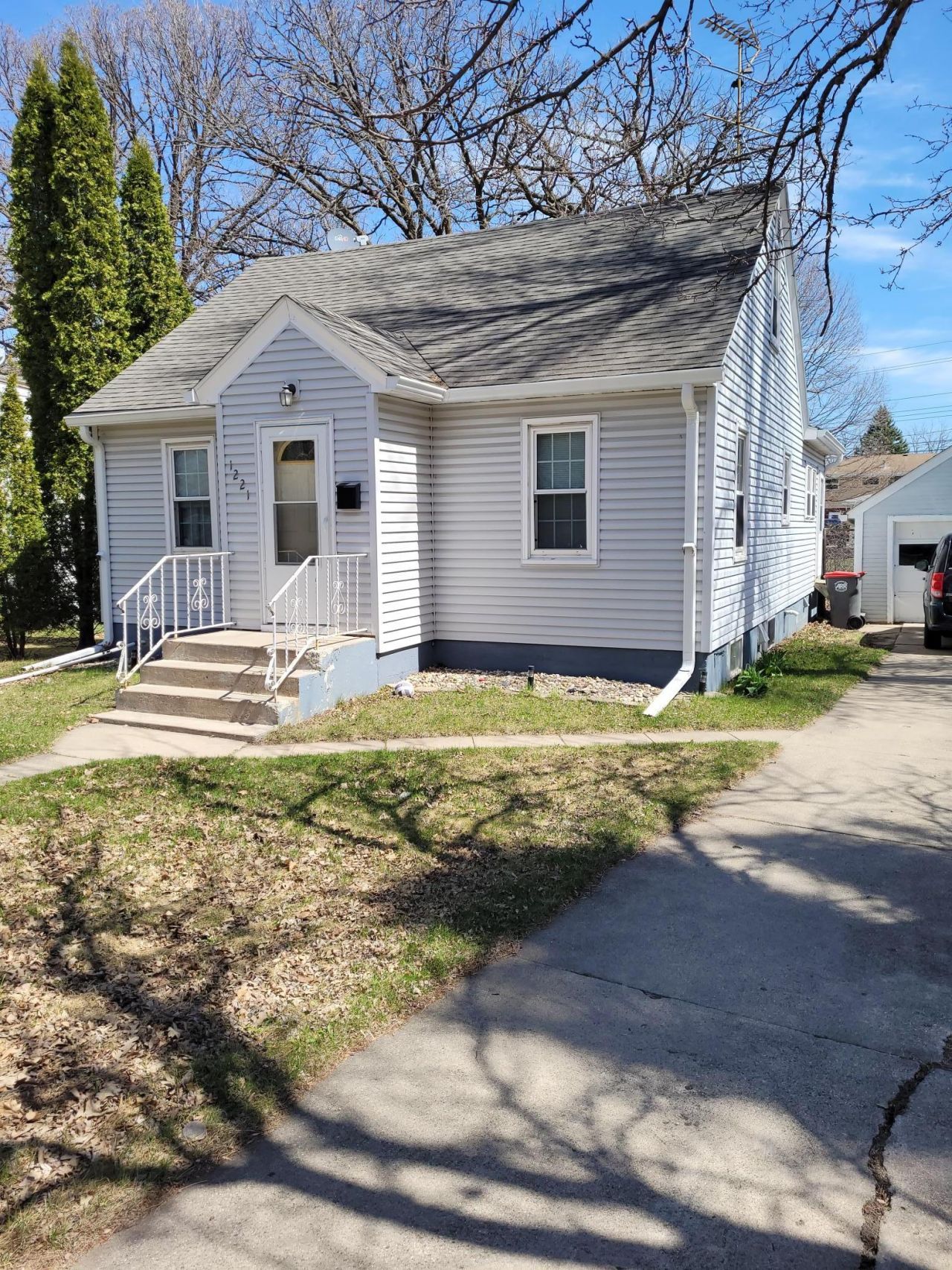 1221 Irving Street, Alexandria, MN 56308