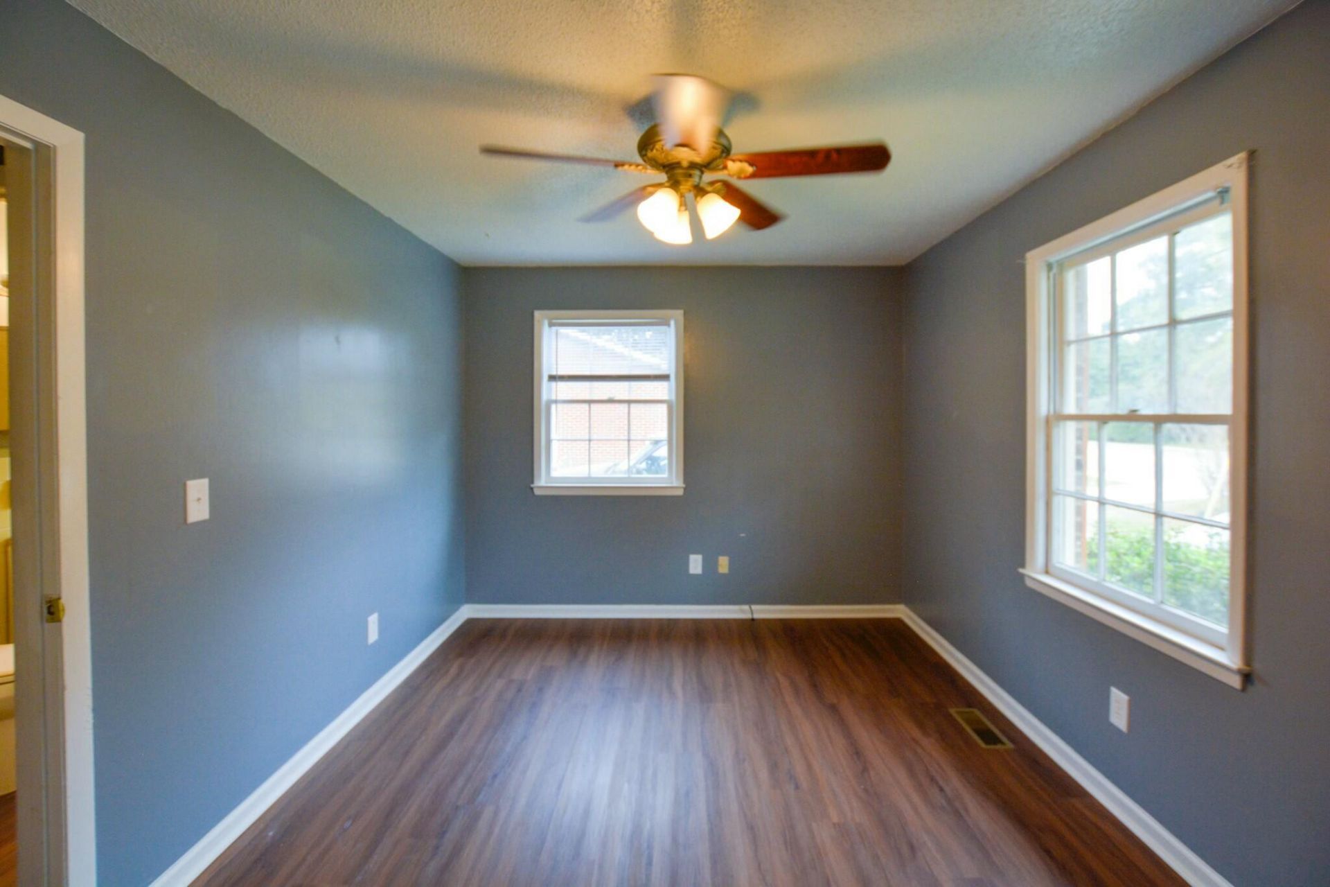 1045 Harborview Road Photo 16