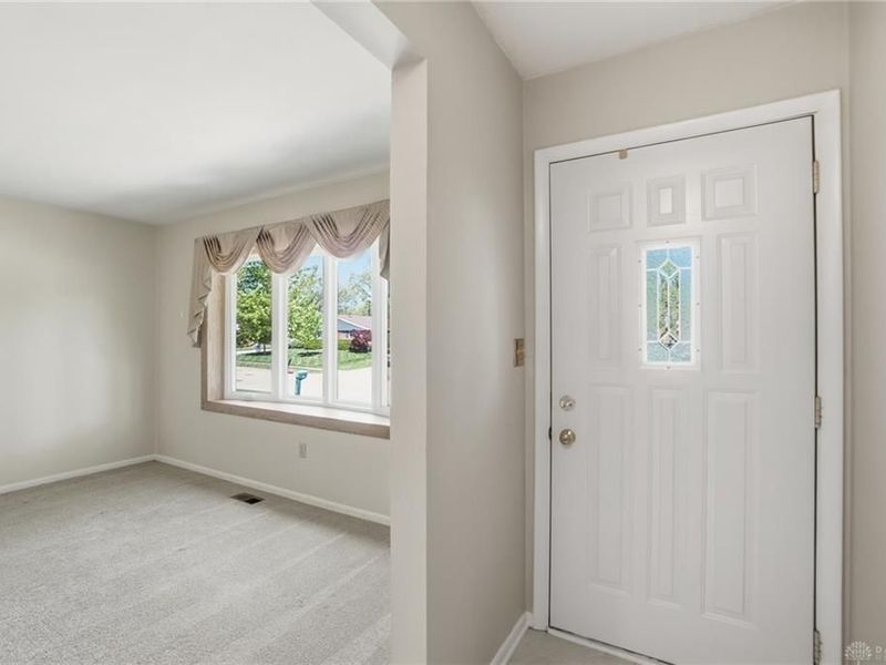 152 Lake Forest Drive, West Carrollton, OH 45449 Photo 10