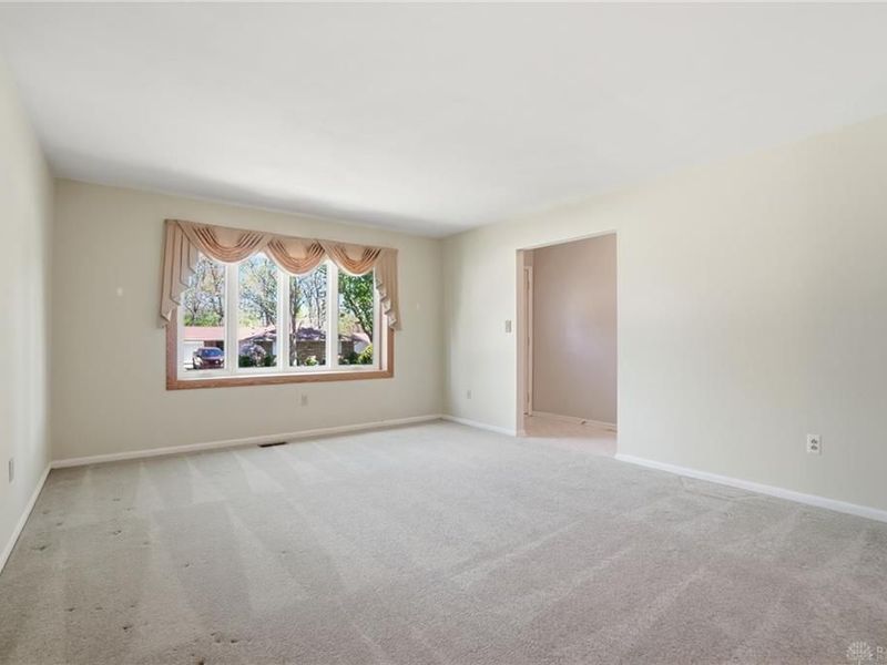 152 Lake Forest Drive, West Carrollton, OH 45449 Photo 11