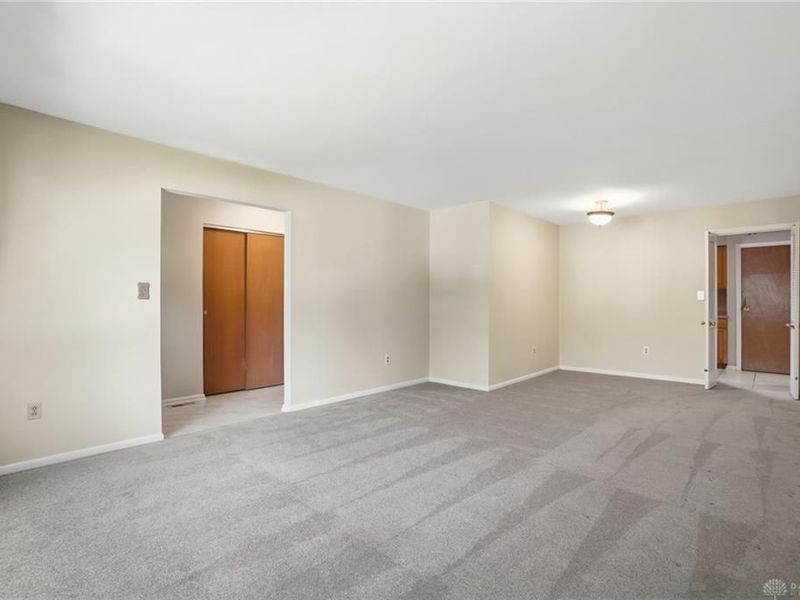 152 Lake Forest Drive, West Carrollton, OH 45449 Photo 12