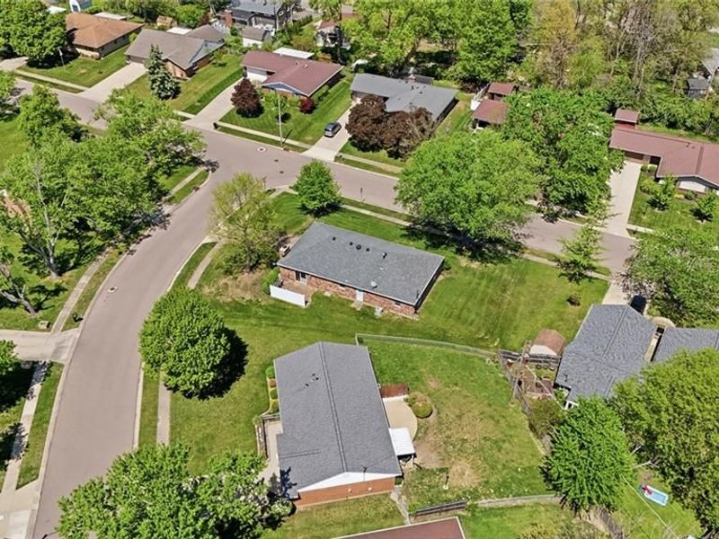 152 Lake Forest Drive, West Carrollton, OH 45449 Photo 4