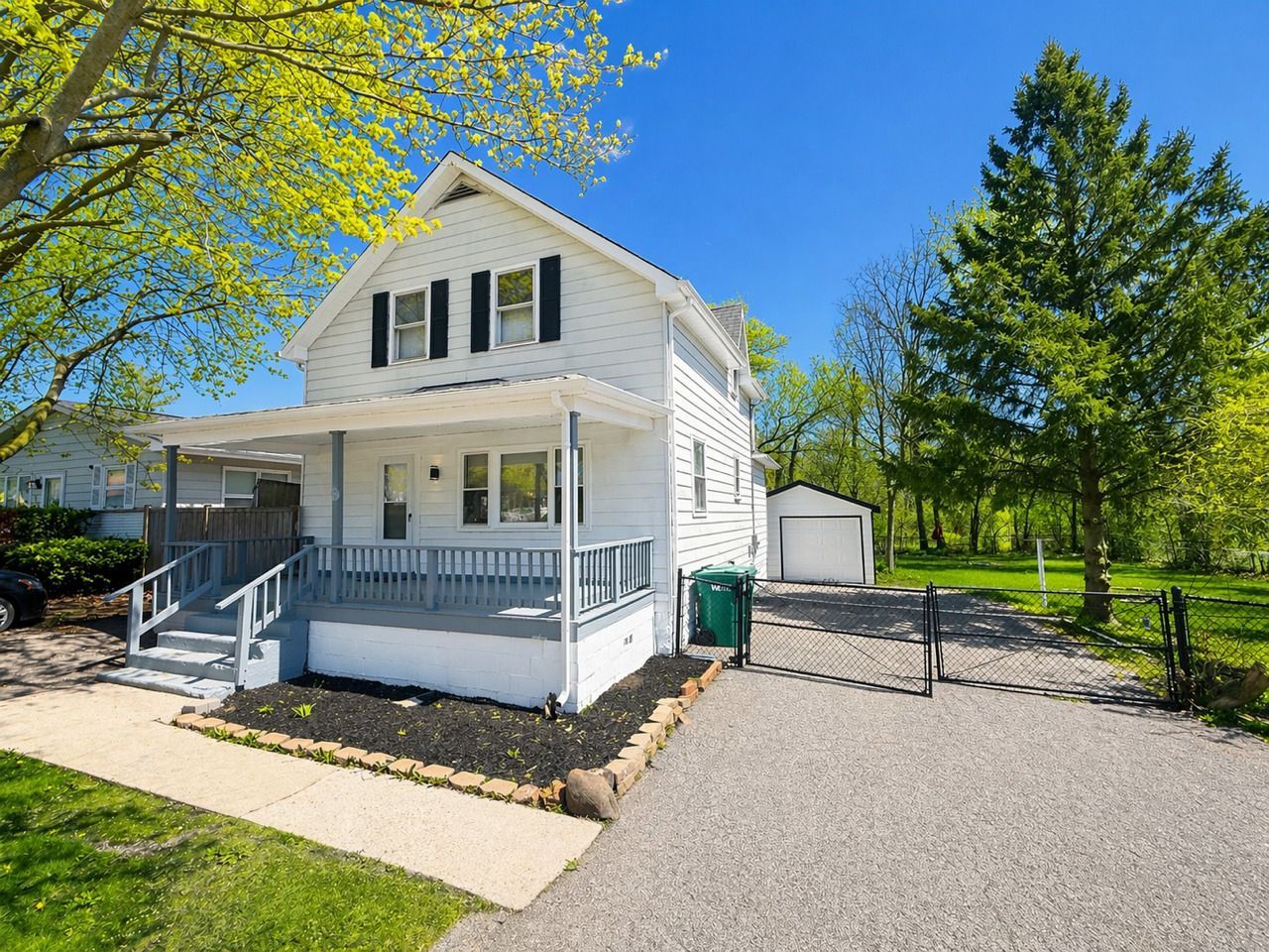 1911 Hebron Avenue , Zion, IL 60099