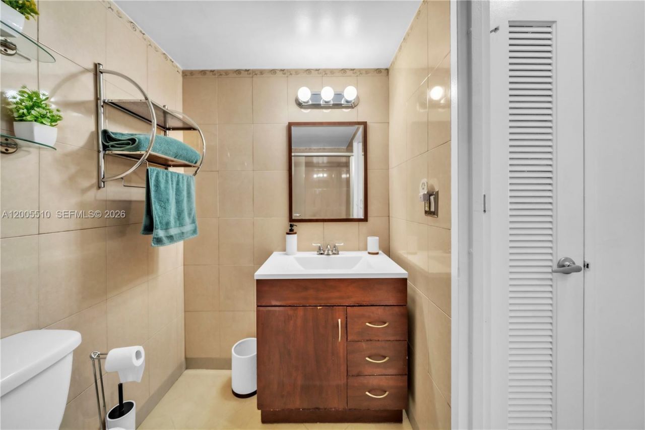 3725 S Ocean Dr , Unit 1220, Hollywood, FL 33019 Photo