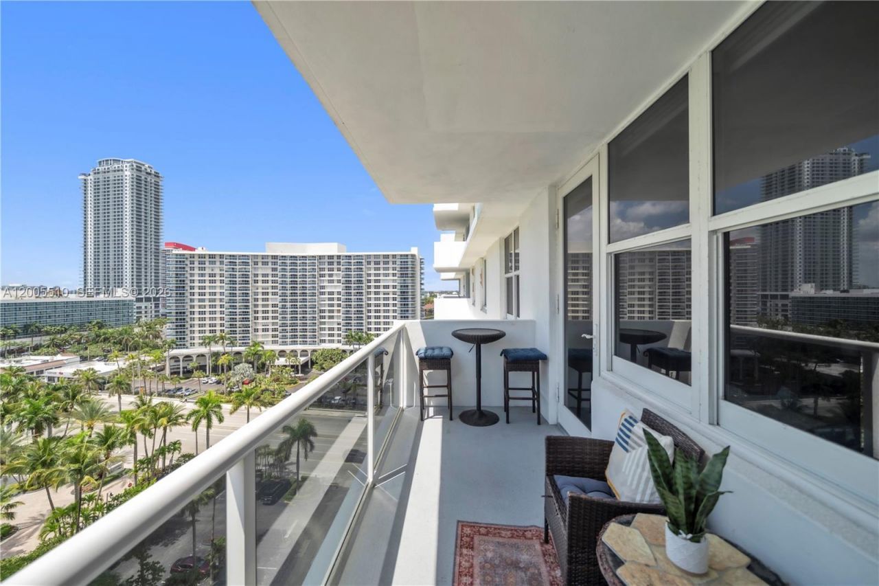 3725 S Ocean Dr , Unit 1220, Hollywood, FL 33019 Photo