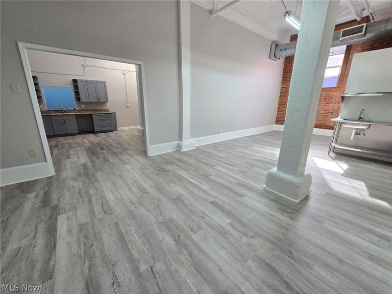 1667 E 40th Street, Cleveland, OH 44103 Photo 27